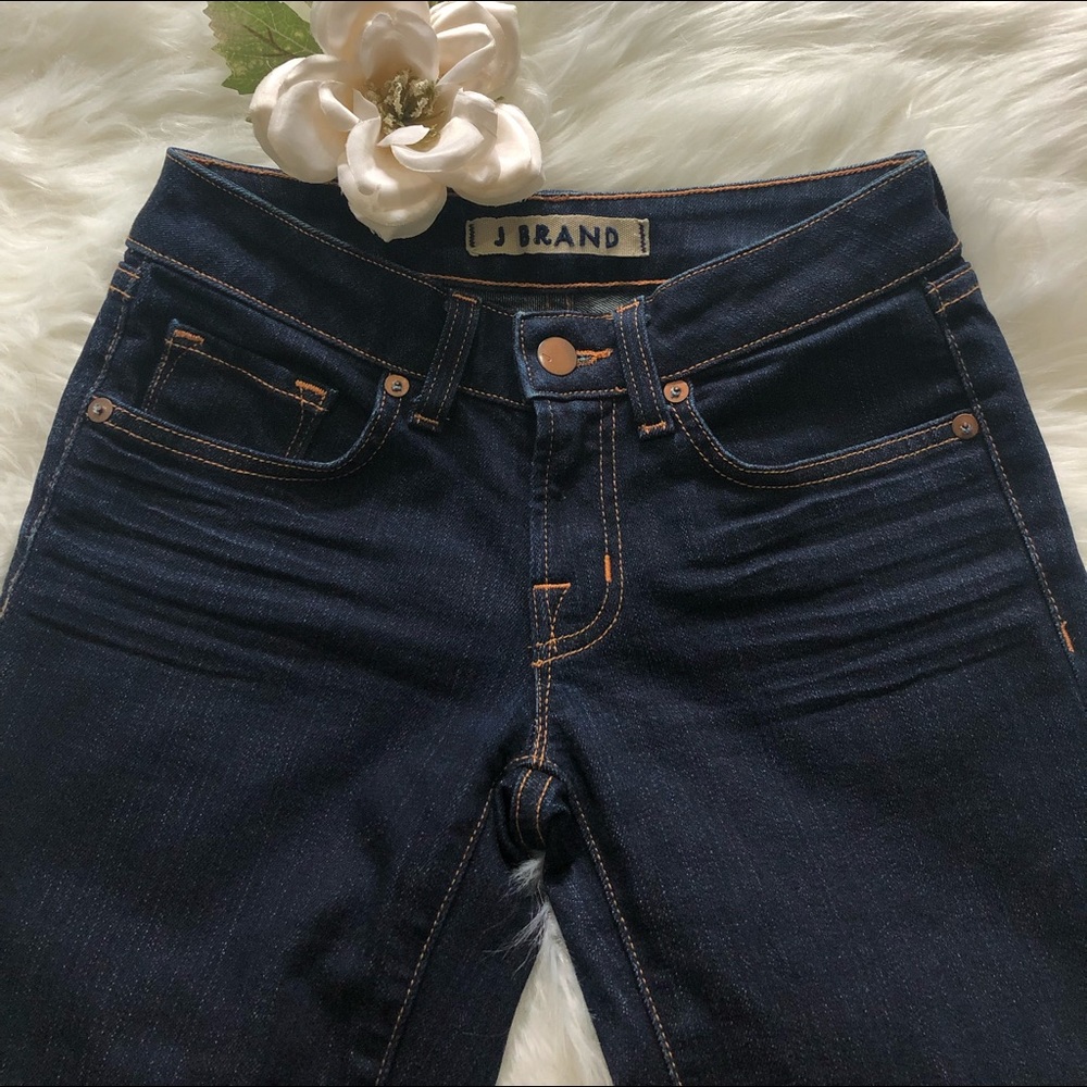 J Brand jeans Blue label Curvy Bootleg Size 24 USA